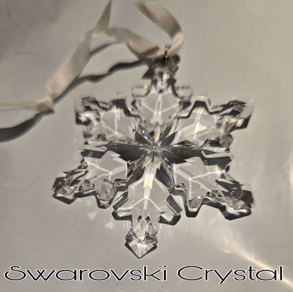 Swarovski Austrian Crystal Holiday Christmas Snowflake 2012 Ornament 2.8"W x 3"H - Picture 5 of 8